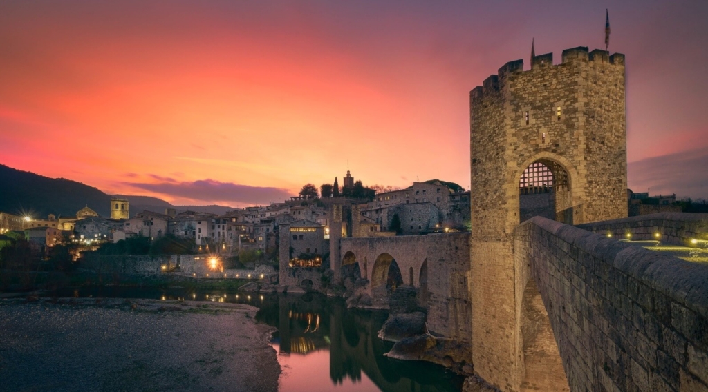 BESALU-UNA-VILLA-MEDIEVAL